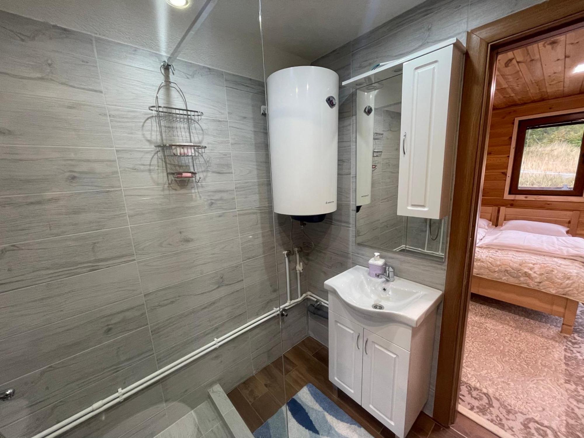 Small House Floki جابلياك المظهر الخارجي الصورة