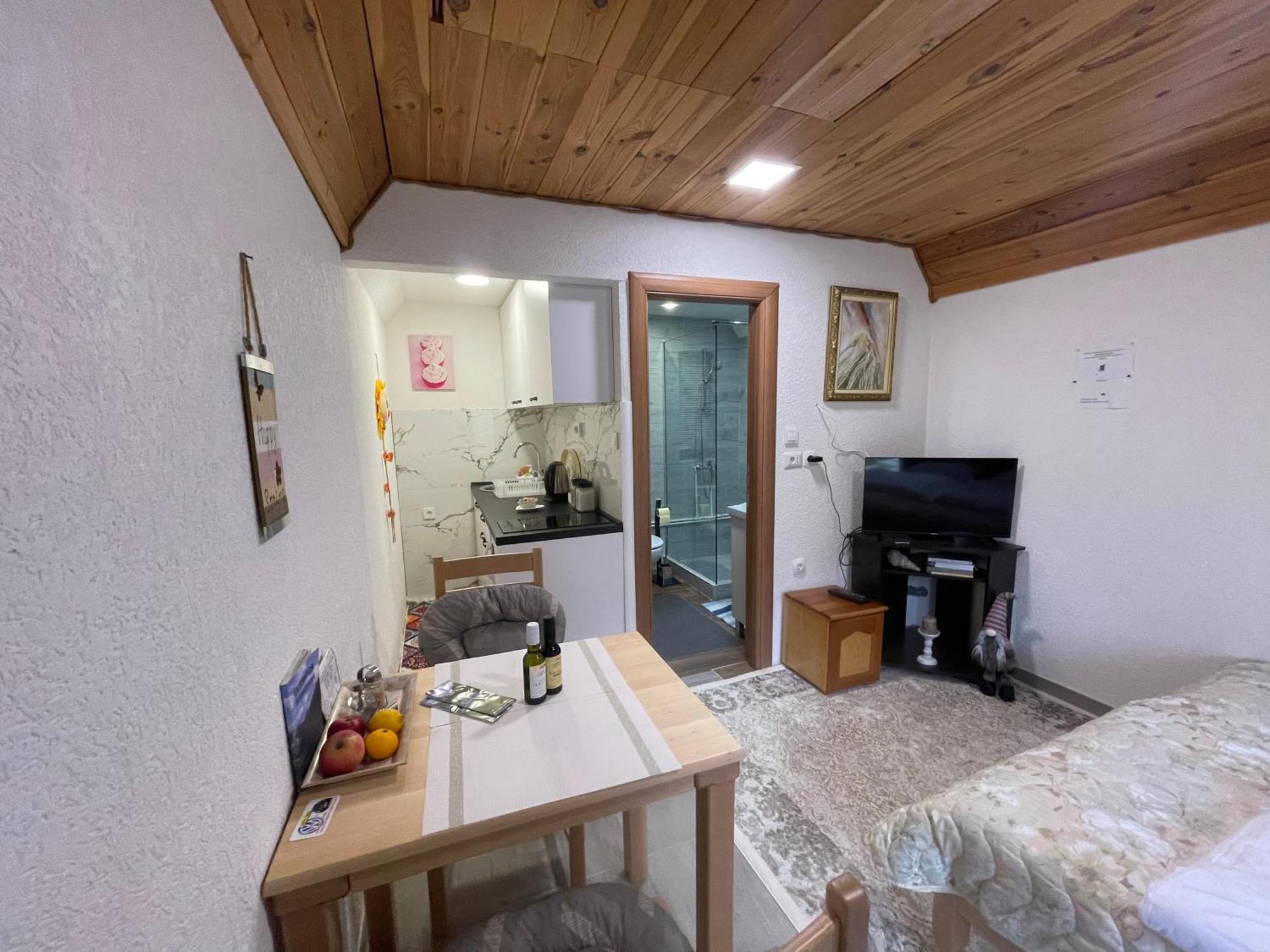 Small House Floki جابلياك المظهر الخارجي الصورة